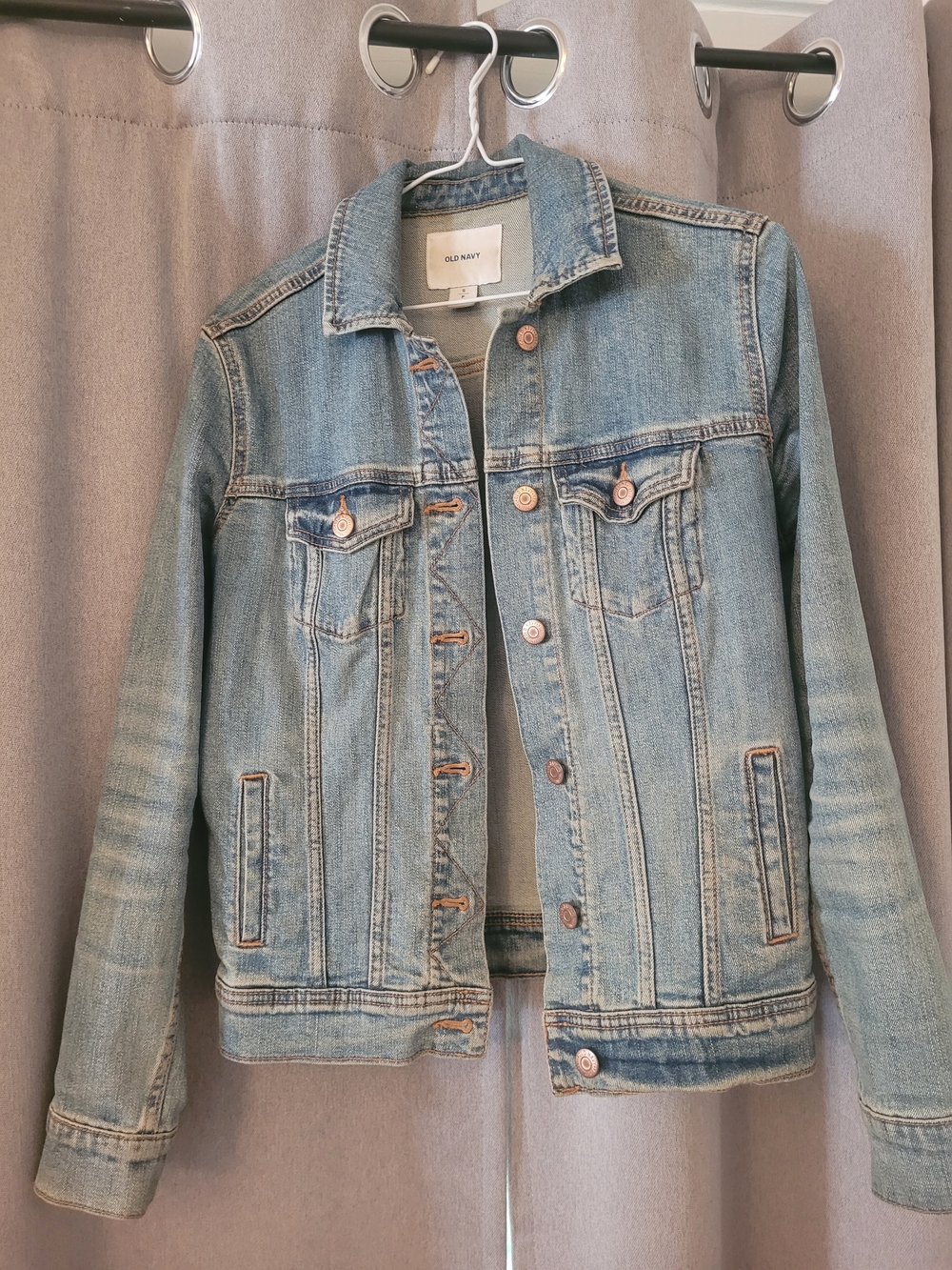 Old Navy Light Wash Denim Jean Jacket - Women's Classic Trucker
